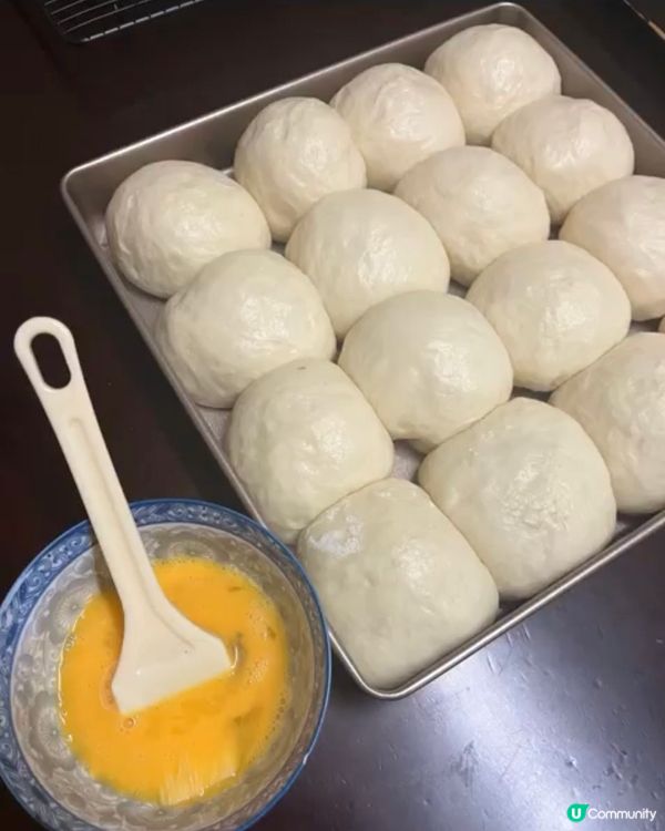 自己喺屋企整豆沙包，新鮮製造，仲可以濕爆啲餡😆一咬開滿滿嘅豆...