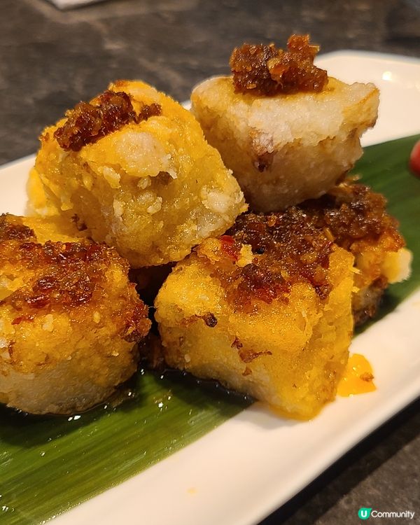 星馬下午茶，檸檬薏米水+馬拉盞炒蘿蔔糕，但似炸多啲，但比較多...