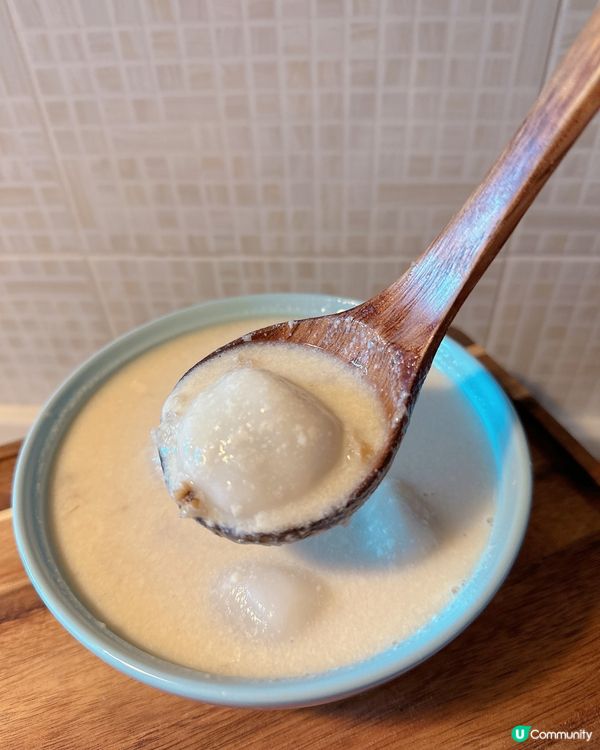 早兩日買咗包福元黑芝麻湯圓，加了在自家煲腐竹百合白果糖水一齊...