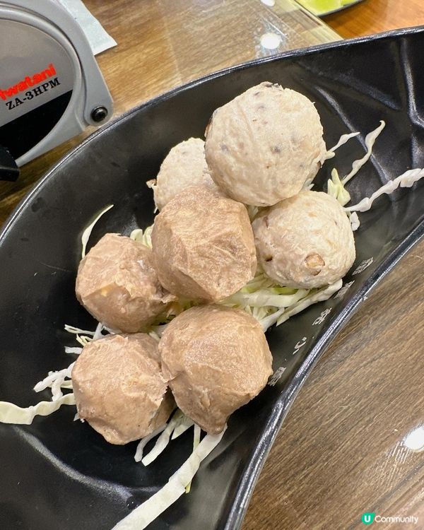 先食鷄煲，幾款之中想食奇味鷄煲 ($180/半隻)，除了辣度...