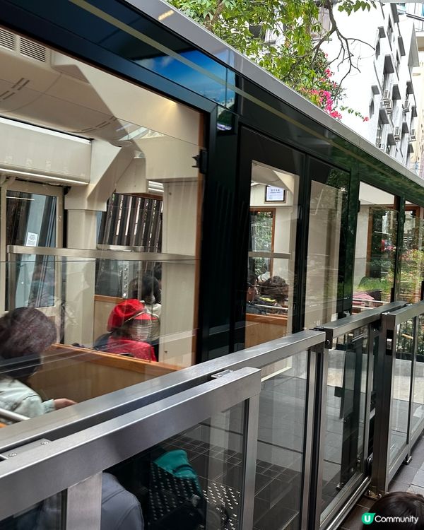 乘搭全新面貌的新一代山頂纜車去太平山頂！景觀更開揚，空間更寬...