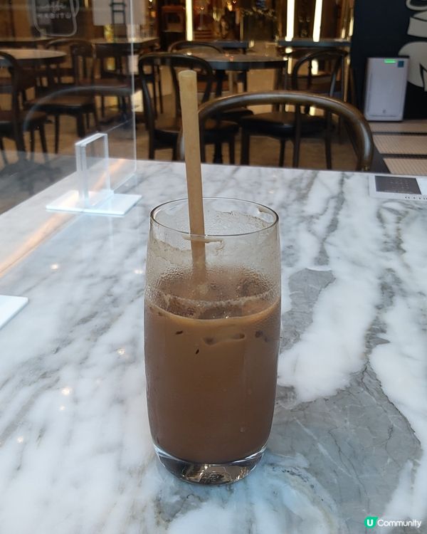 行街累了，地點方便，嘆返杯 Habitu 凍香濃朱古力咖啡。...