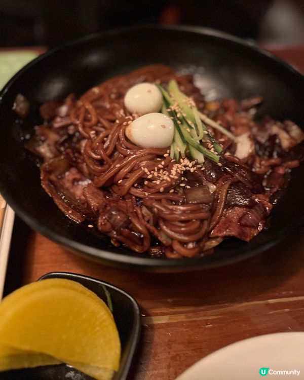 今年韓國餐廳大量進駐香港，outdark就係其中一間，仲係受...