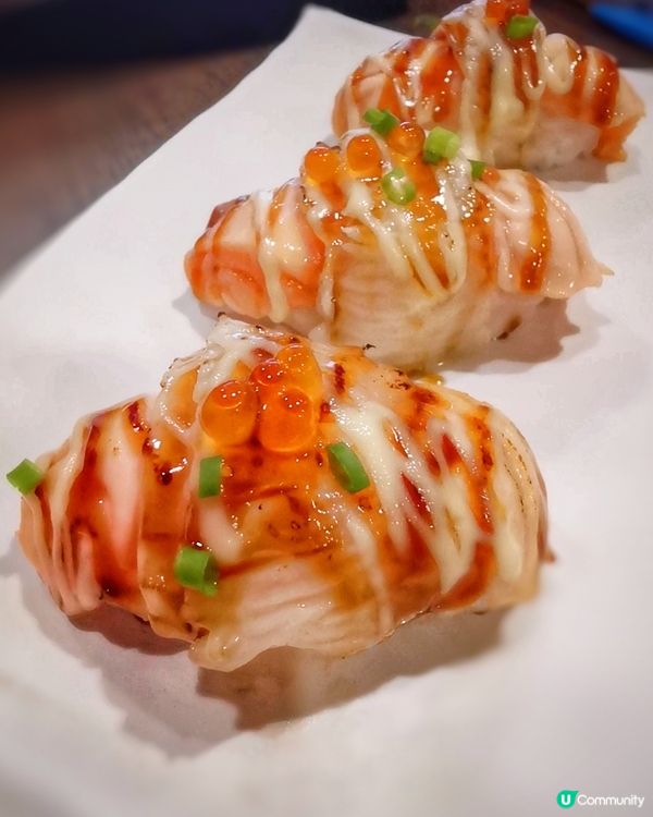 三文魚左口魚裙邊手握壽司