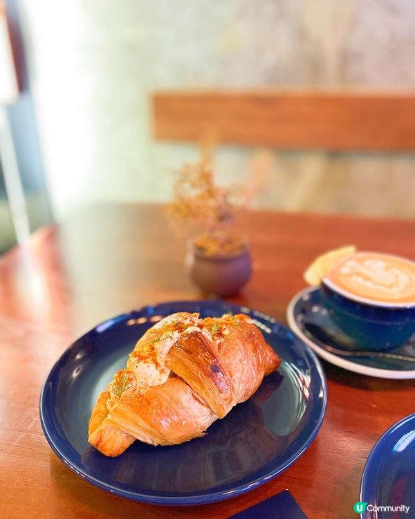 放假當然要去café休息吓，唔知點解感覺relax好多，呢到...