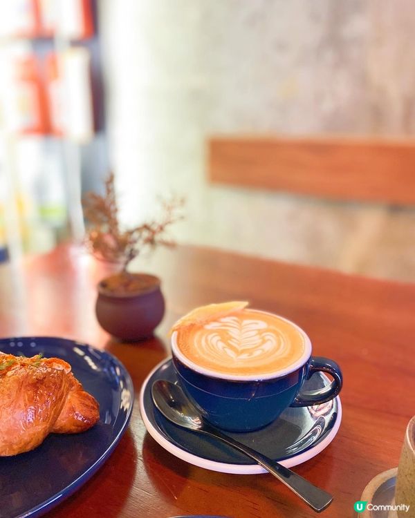 放假當然要去café休息吓，唔知點解感覺relax好多，呢到...