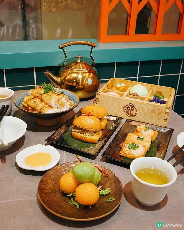 觀塘新開的「龍點心」主打新派Fushion點心，裝修以橙綠為...