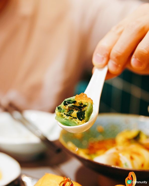 觀塘新開的「龍點心」主打新派Fushion點心，裝修以橙綠為...