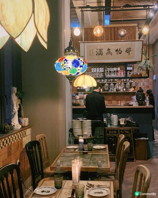 為朋友慶生，來了這餐廳，氛圍就是有些詭秘感 ，挺不錯 ，食物...