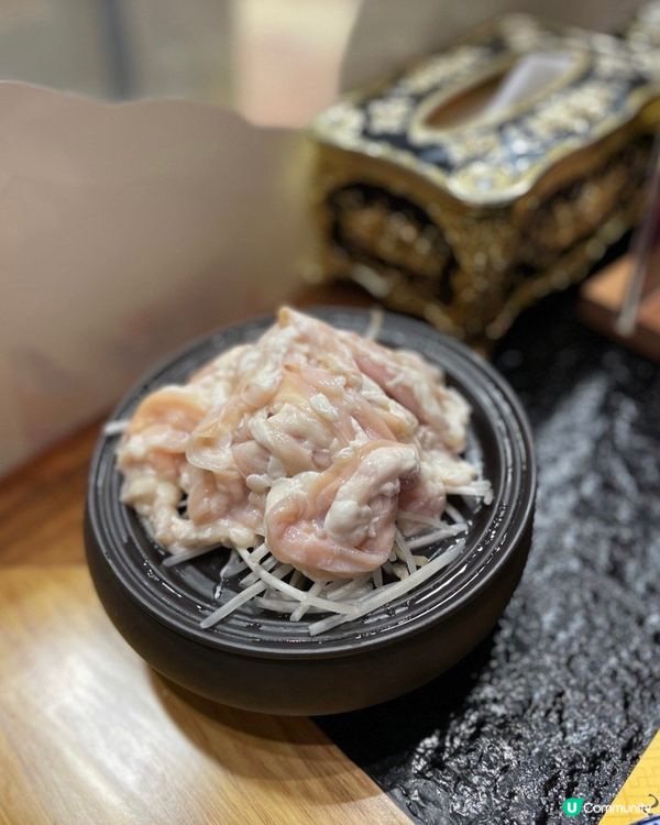 位於荃灣「大滾友」係我最鍾意去打邊爐嘅地方，裝修好有古典氣息...