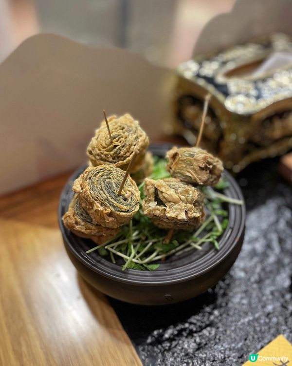 位於荃灣「大滾友」係我最鍾意去打邊爐嘅地方，裝修好有古典氣息...