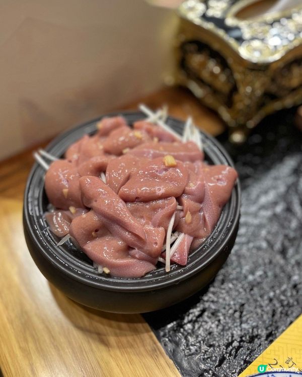 位於荃灣「大滾友」係我最鍾意去打邊爐嘅地方，裝修好有古典氣息...