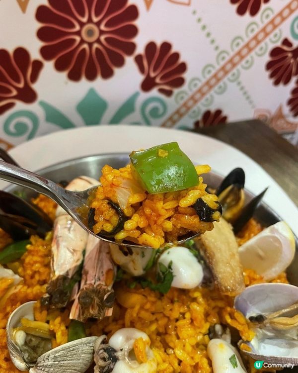 媽咪想試西班牙飯，知道新蒲崗Mikik商場有間西班牙餐廳，環...