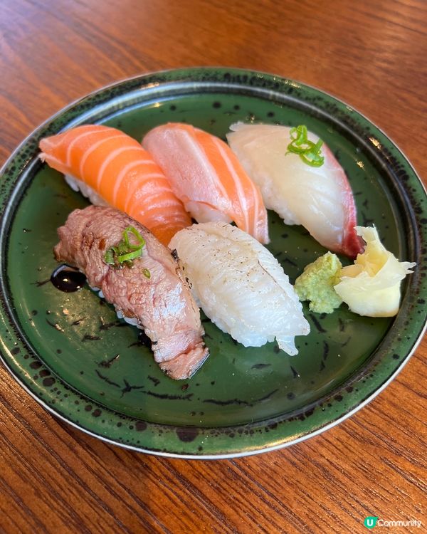 壽司🍣師傅特別提醒客人按次序由淡至濃味進食～三文魚、魚腩、鰈...