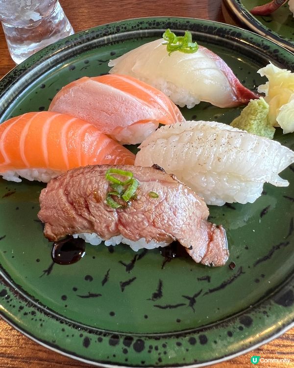 壽司🍣師傅特別提醒客人按次序由淡至濃味進食～三文魚、魚腩、鰈...