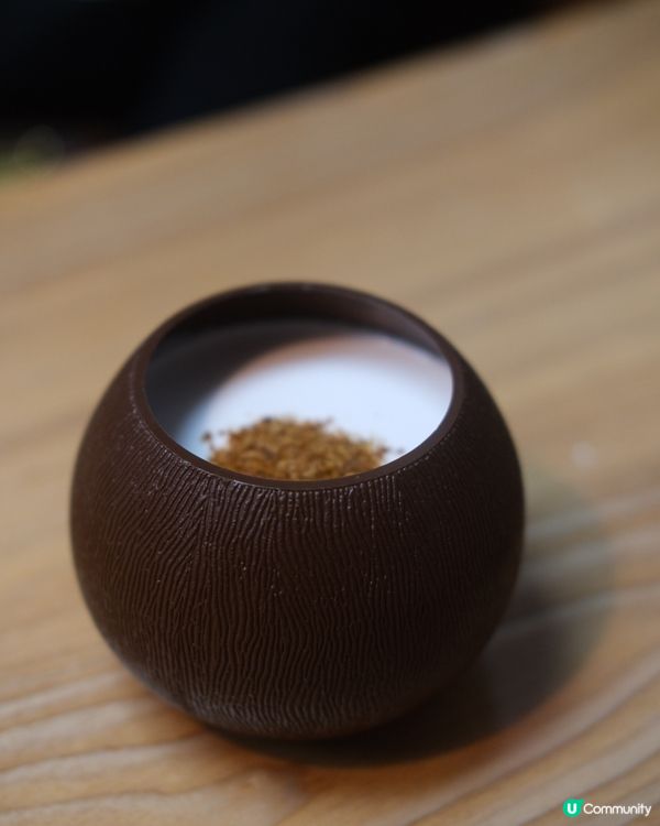 太掛住泰國所以來到荔枝角工廈的隱世泰國菜過下口癮！主打火山骨...