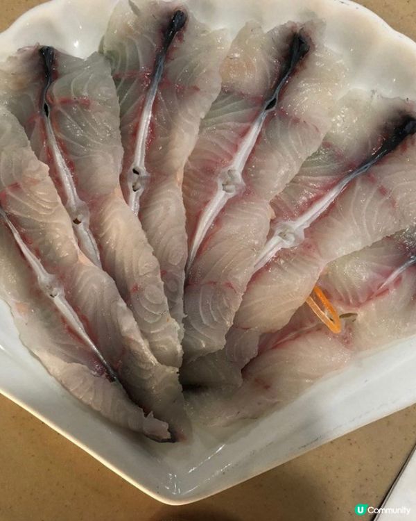 由於近排天氣乾燥所以我們選擇了海底椰青雞湯鍋，底除了海底椰還...