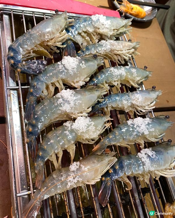 大頭蝦😋肉質爽彈，鮮甜美味。蝦頭位置爆膏，食到舔舔脷，邊玩邊...