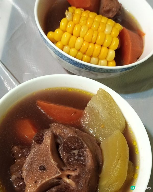 ［中藥材紅蘿蔔牛尾湯］