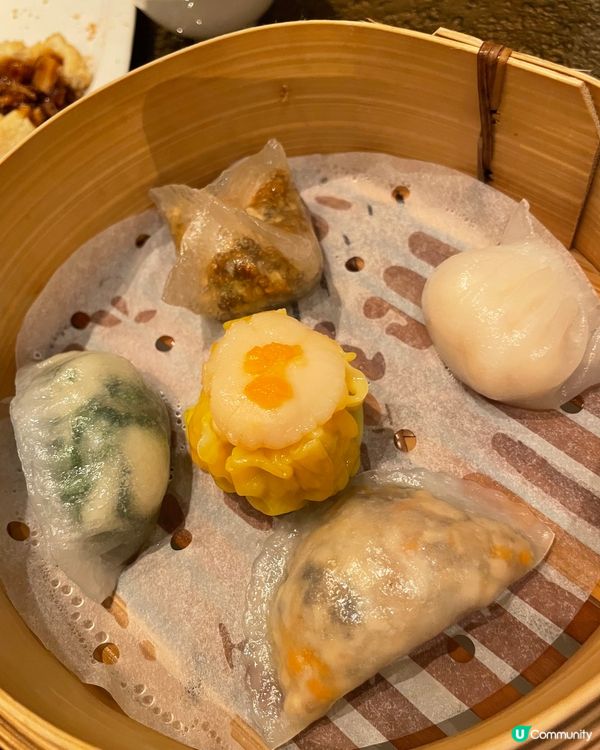 地方環境很好，優雅的點心中菜餐廳，傳統五星級酒店中菜廳，一直...