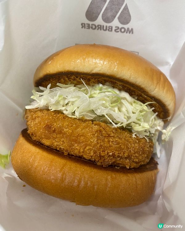 炸蝦漢堡飽麵包軟熟唔乾身，因為減肥關係要左走醬。