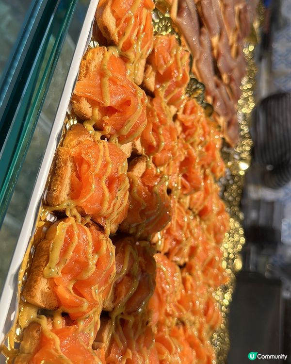 西班牙馬德里必去的海鮮市場聖米格爾市場，只有一家賣西班牙傳統...