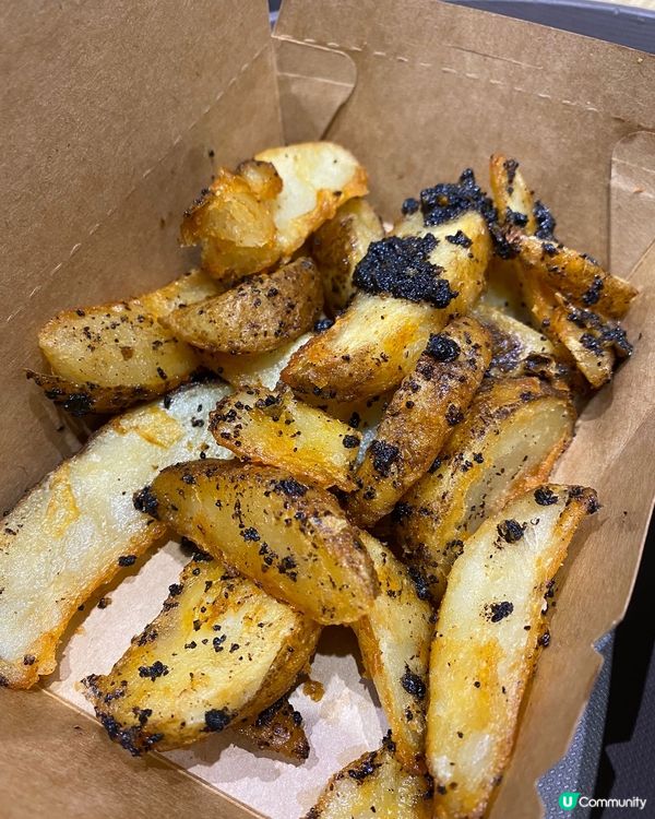 黑松露炸薯角，好香嘅炸薯角配埋