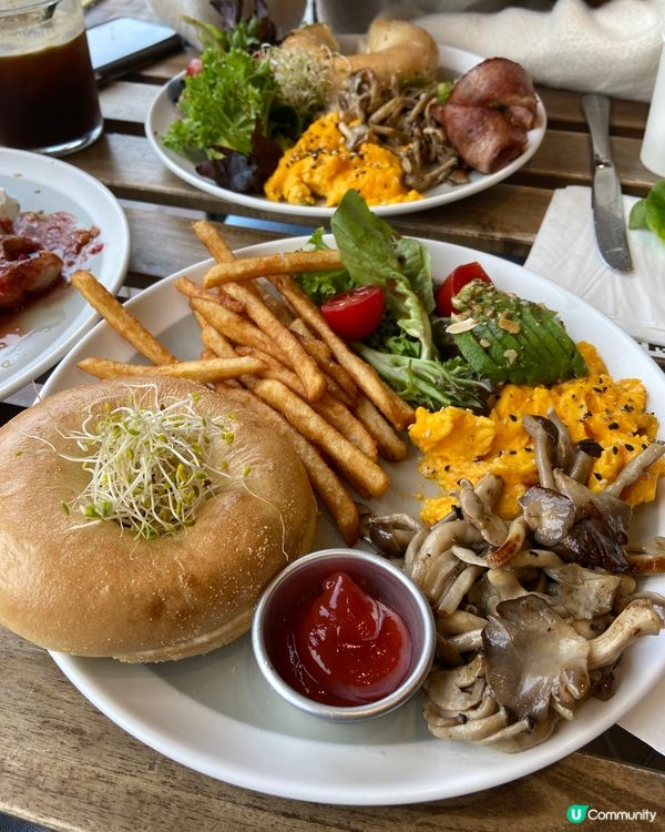 Café採用QR Code下單，All Day Breakf...