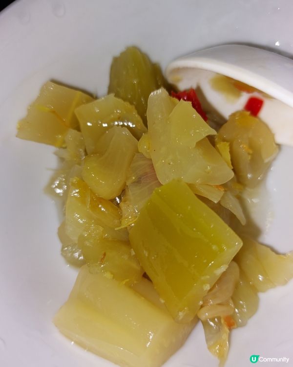 九龍城潮州甜酸菜配開心果藜麥