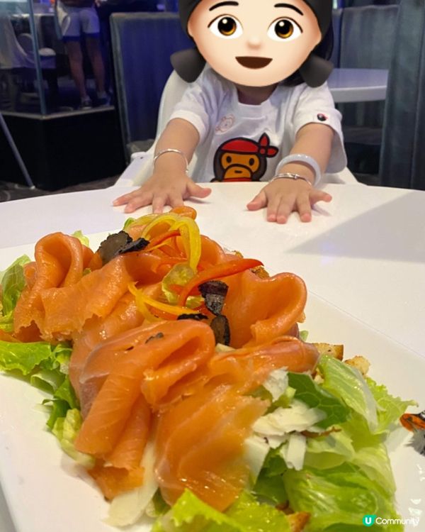 海洋公園內餐廳 ~ 海龍王餐廳全港唯一水族館餐廳，小朋友可近...