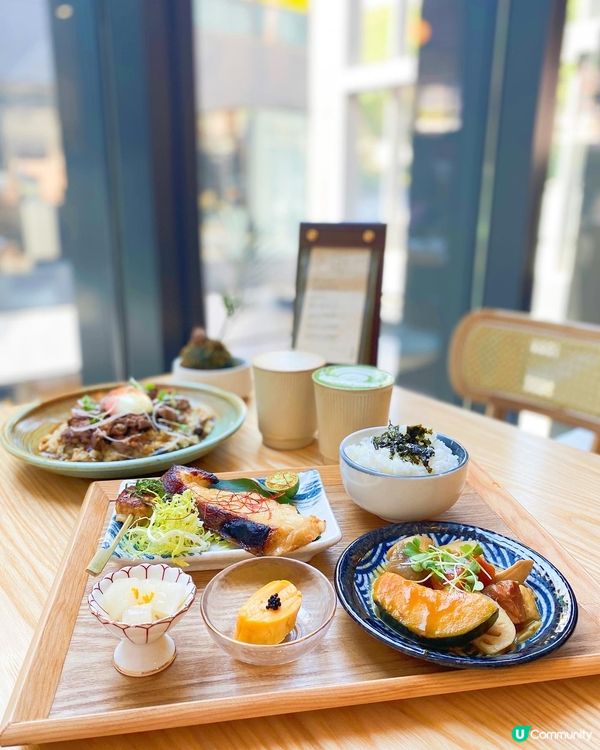 之前去過深水埗嘅Minimal休閑cafe，得知佢哋係荃灣開...