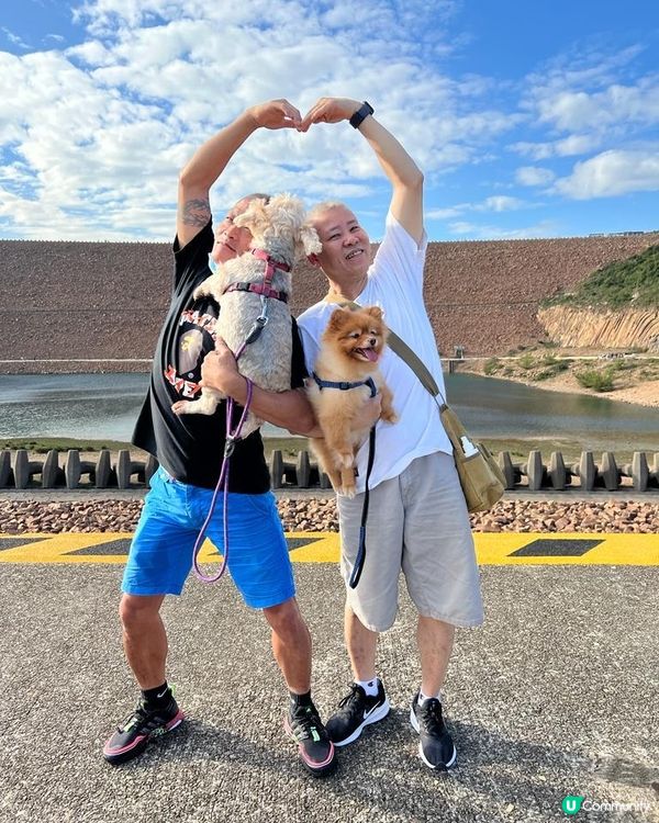 兩個中年同寵物旅行，我有兩個玩得好開心