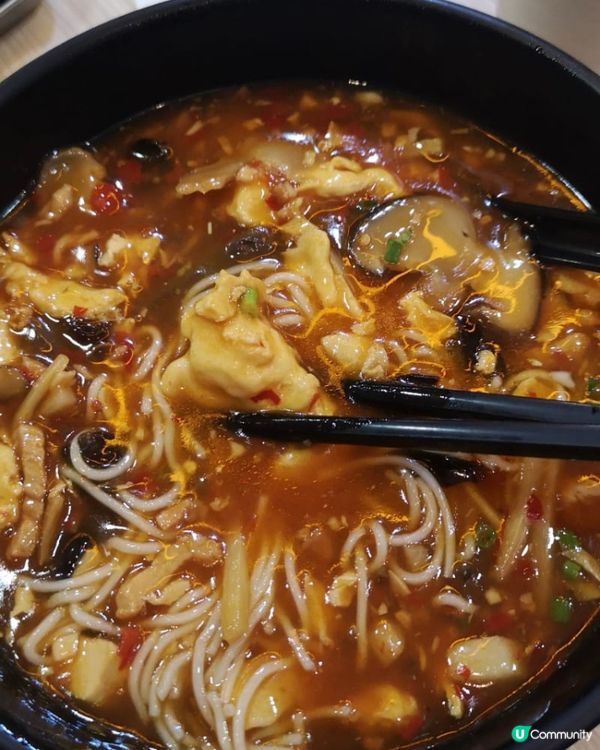 酸辣湯米線😋好足料 蛋絲 冬菇絲 木耳絲夠多