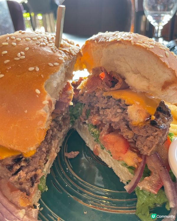 ✵餐廳位於將軍澳海濱南岸，距離地鐵站大約10分鐘路程，由於近...