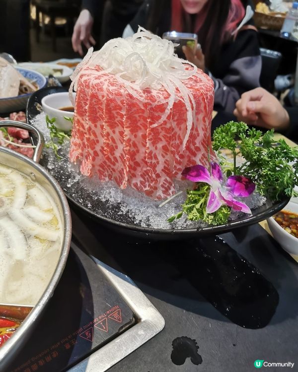 呢度嘅象拔蚌刺身呀簡直掂到不得了