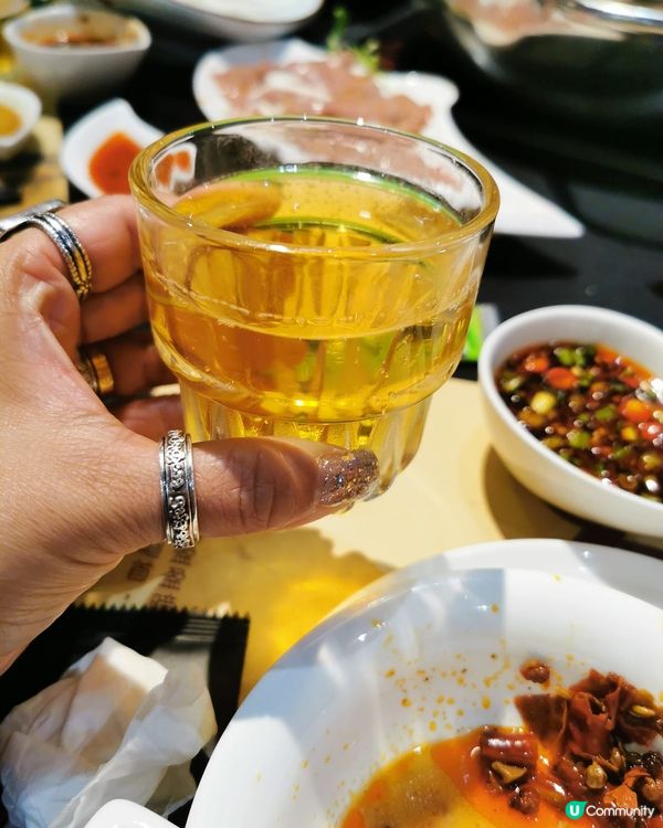 呢度嘅象拔蚌刺身呀簡直掂到不得了