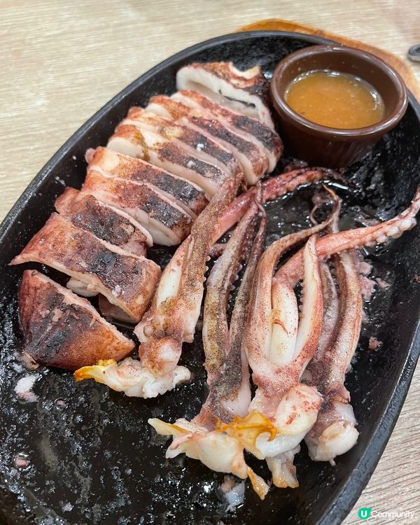 蒜汁燒魷魚🦑點蒜汁好惹味😋本身無切開..要自己切…咁仲好.....