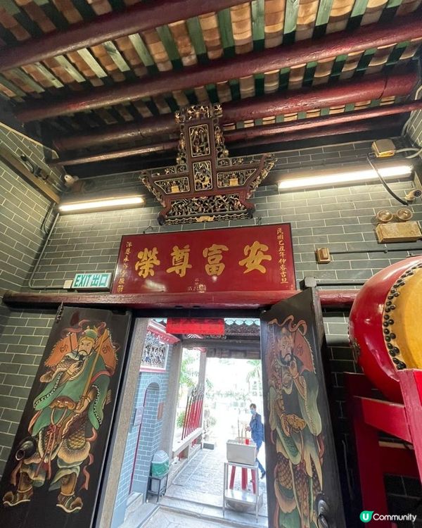 百年歴史既侯王廟，古式古香，現巳列為歷史一級建築物，這裏有多...