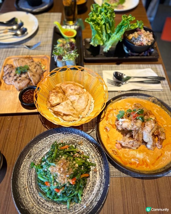 尖沙咀米芝蓮泰國餐廳🍴約埋好朋友食餐豐富嘅泰國菜，枱上面全部...