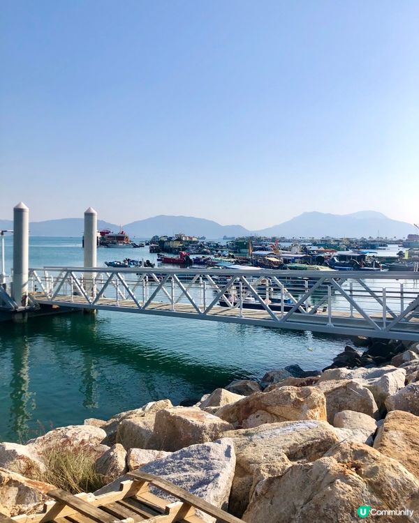 三聖青山灣海濱長廊👍🏻一個不錯的打卡位置🥰感覺好悠閒寫意，同...