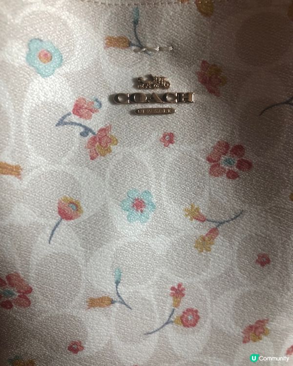 Coach手袋，款式耐看，揀左花花圖案，感覺比較清新年輕🤭米...