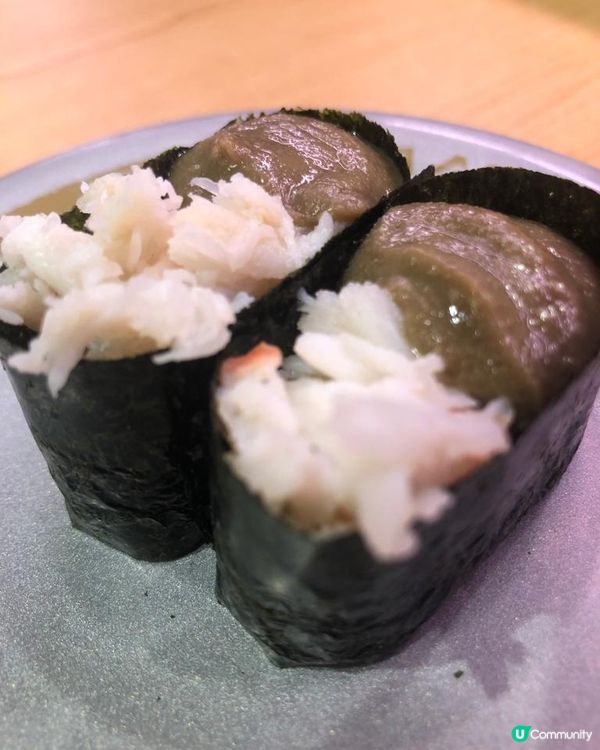 松葉蟹軍艦😋每次同朋友食必叫呢個，蟹肉加蟹膏好鮮味，一次過雙...