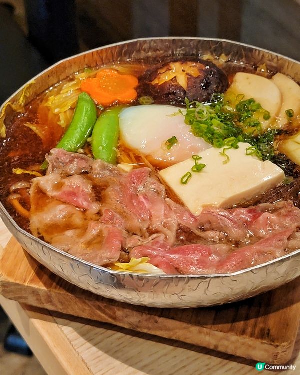 黎咗呢間嵐橋食日本嘢，呢到主打係好多唔同款式嘅丼飯，仲有鍋物...