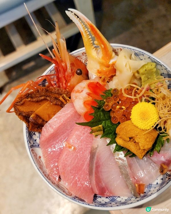 黎咗呢間嵐橋食日本嘢，呢到主打係好多唔同款式嘅丼飯，仲有鍋物...