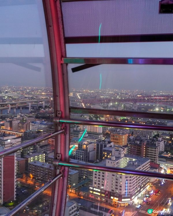 【乘坐摩天輪從高空欣賞大阪港】