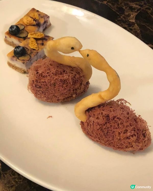 天鵝就是用執子之手，與子偕老！嚟形容！