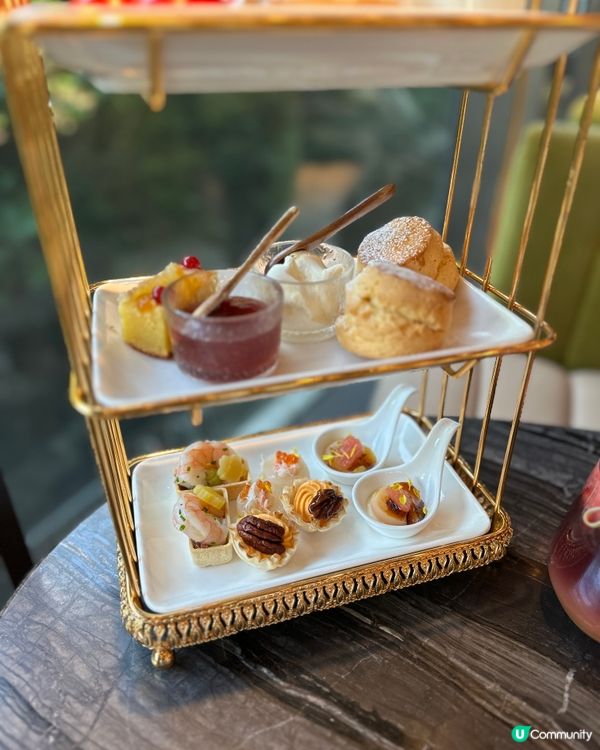 Enjoy afternoon🫖 with greenery