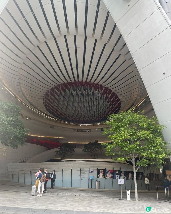 尖沙咀戲劇中心外形時尚 超型😎