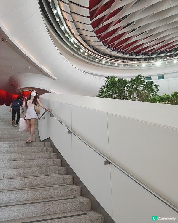 大劇院顯皇家氣派　設計「離地」有心思