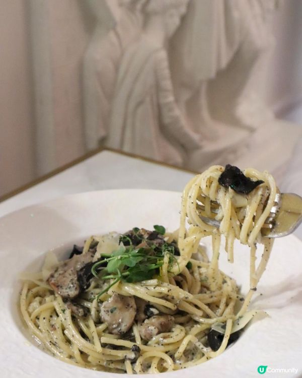 情人節晚餐💓凱旋門下品嚐法式料理！宮廷歐陸風餐廳～